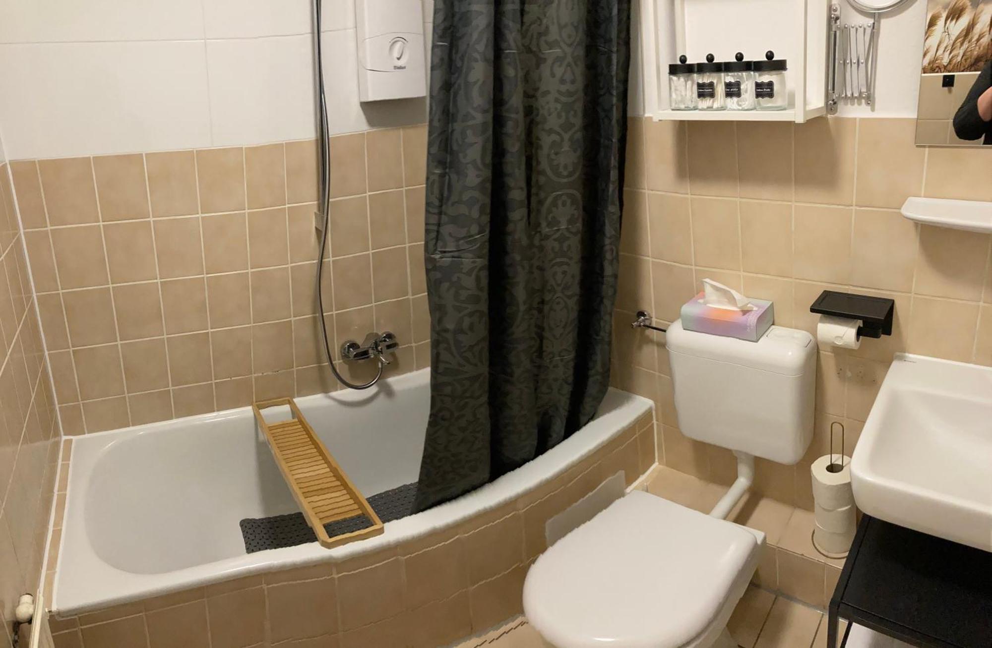 Anjas Appartement I Zentral I 81 Qm Stilvolle Geraeumige Wohnung I Parkplaetze Vorhanden أوسنابروك المظهر الخارجي الصورة